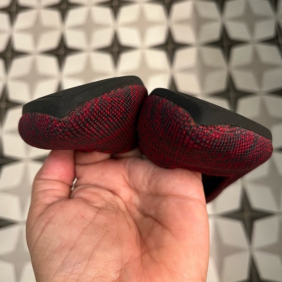 Size 8 Rothys Flats - Picture 7 of 7